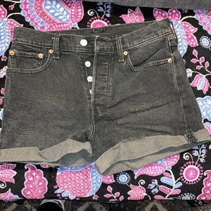 Black Levi women’s shorts size 29